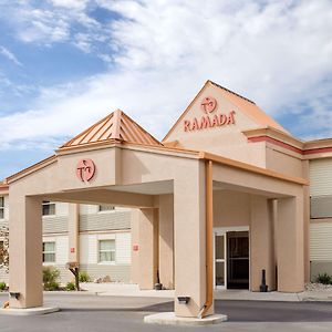 Ramada By Wyndham Angola/Fremont Area
